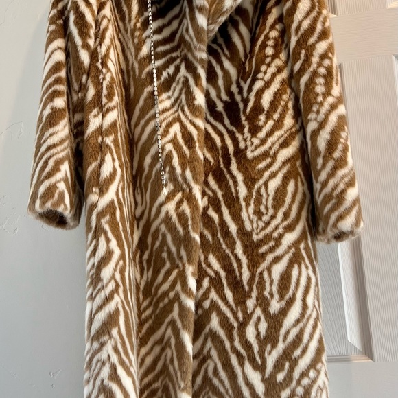 Gorsuch faux brown zebra fur long coat 14/XL - Picture 11 of 12